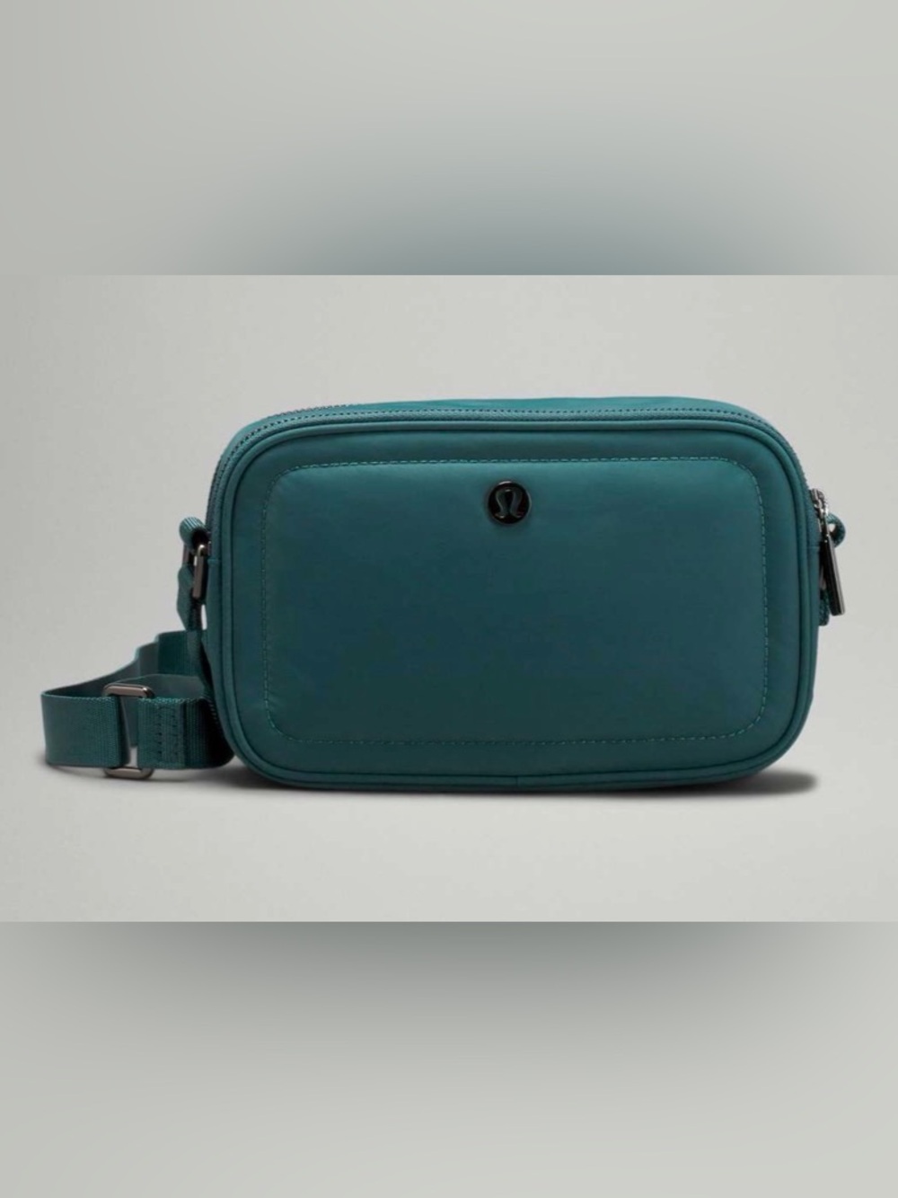 Lululemon Crosssbody Camera Bag 2L Green Jasper